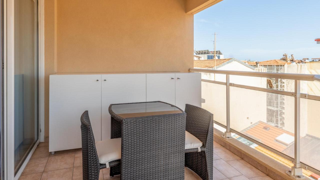 Luxury Studio Renovated 2024 With Free Parking Beausoleil Exterior photo