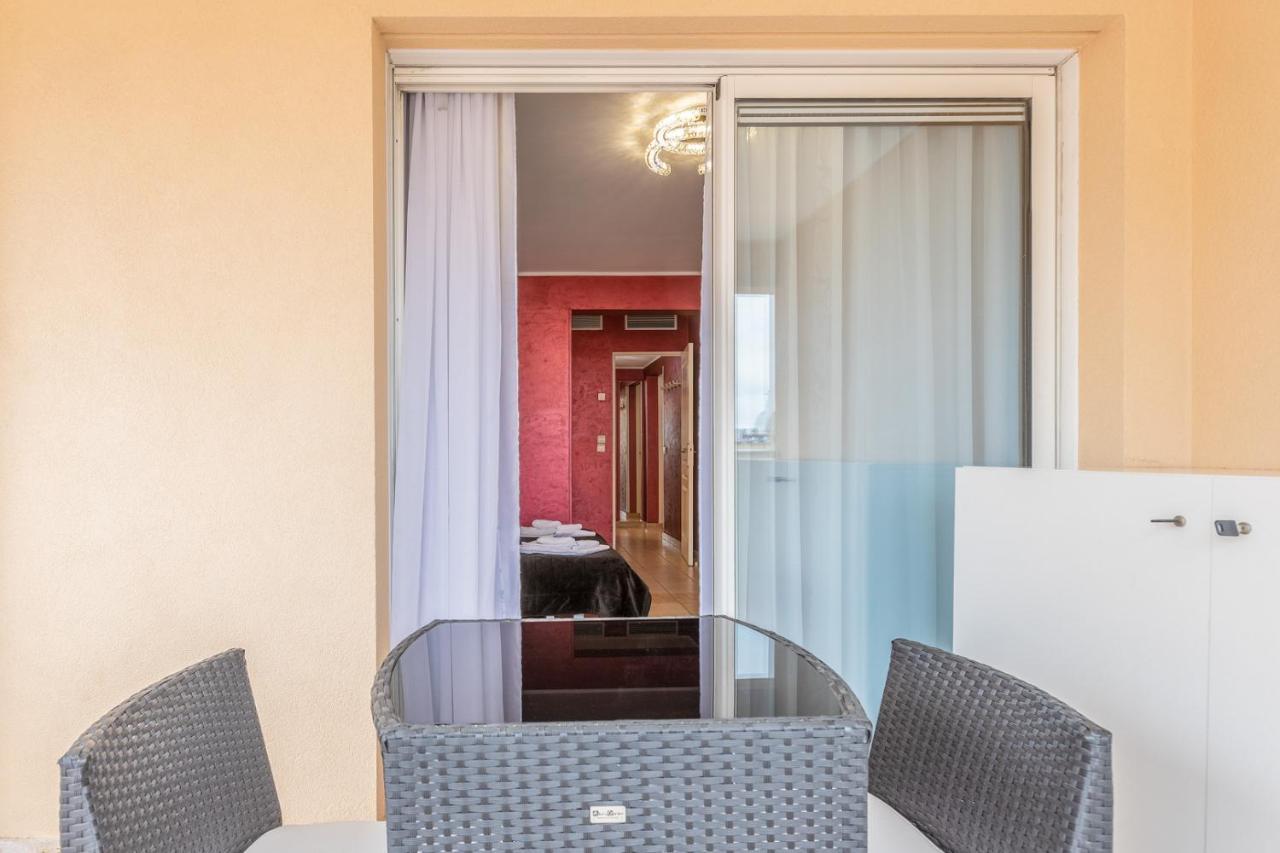 Luxury Studio Renovated 2024 With Free Parking Beausoleil Exterior photo